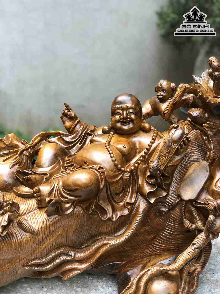 Tượng Phật Di Lặc Ngồi Nhân Sâm Gỗ Xá Xị (Gù Hương) 