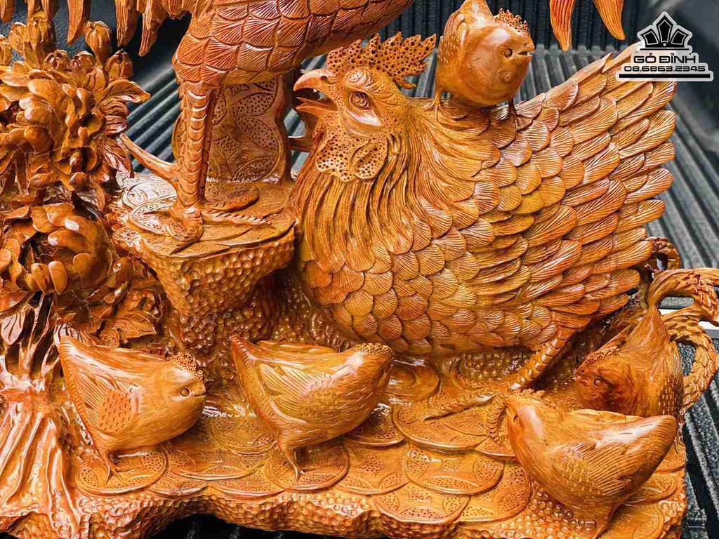 Tượng Gia Đình Gà Gỗ Hương Việt 2