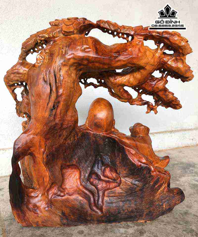 Tuong-Phat-Di-Lac-Ngoi-Goc-Tung-Go-Huong