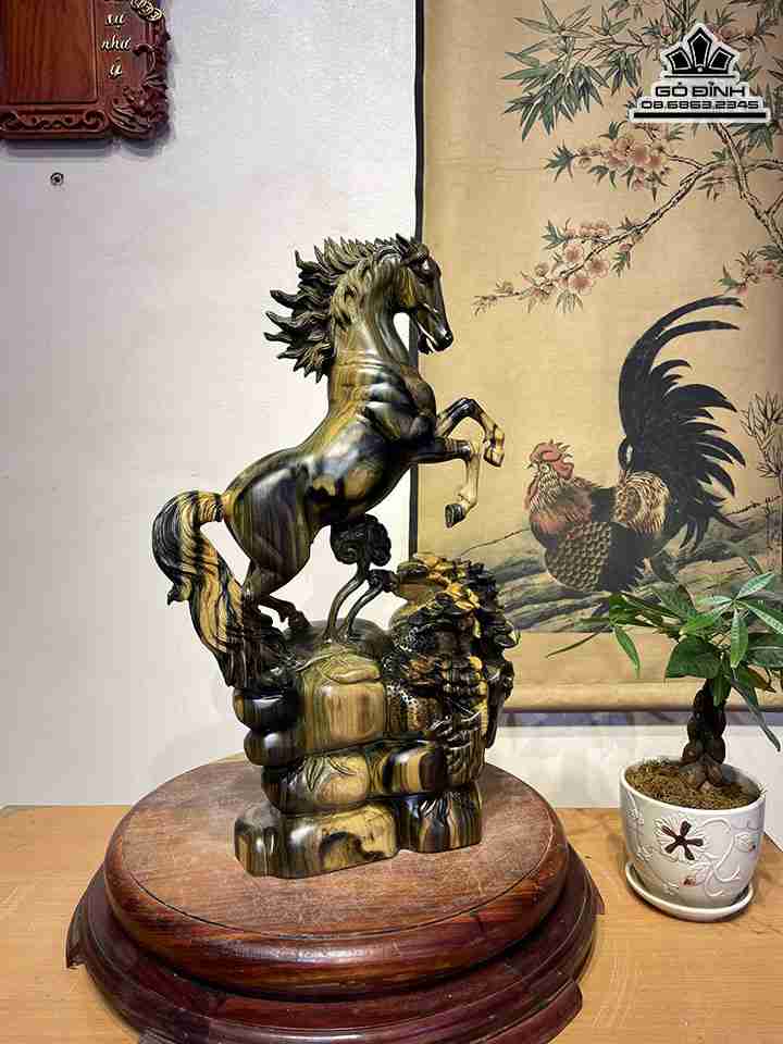 Tượng Ngựa Phong Thủy (Nhất Mã) Gỗ Mun Hoa 4