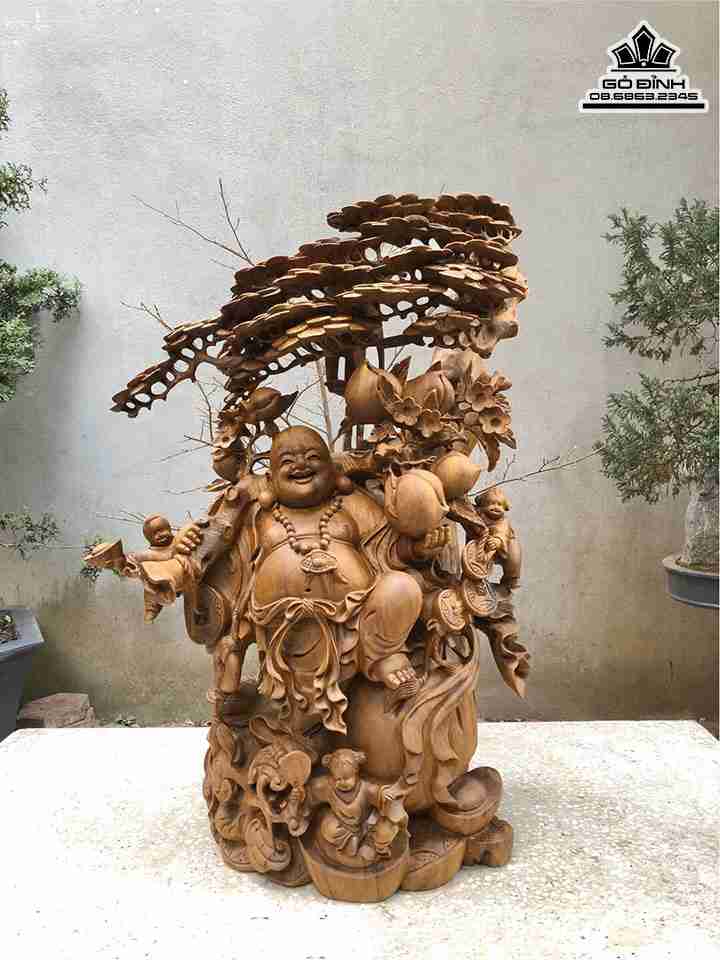 Tượng Phật Di Lặc Vác Cành Đào Gỗ Xá Xị 2