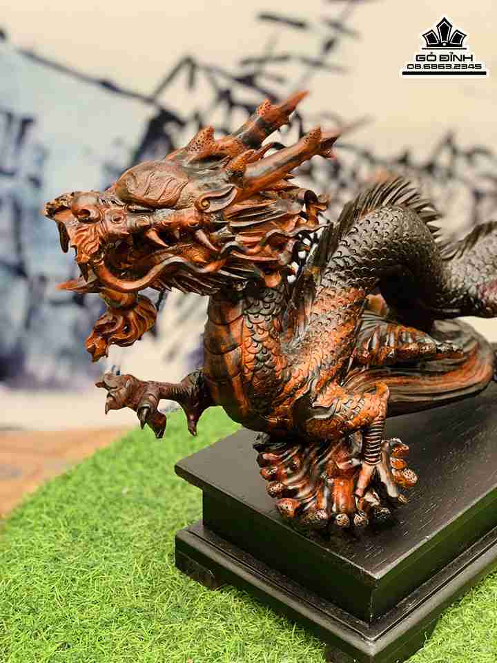 Tượng Rồng Gỗ Trắc 2