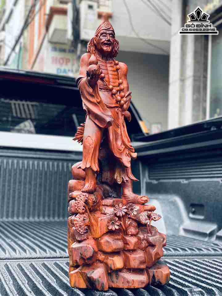 Tượng Phật Sống Tế Công Gỗ Trắc Việt Liền Khối 9