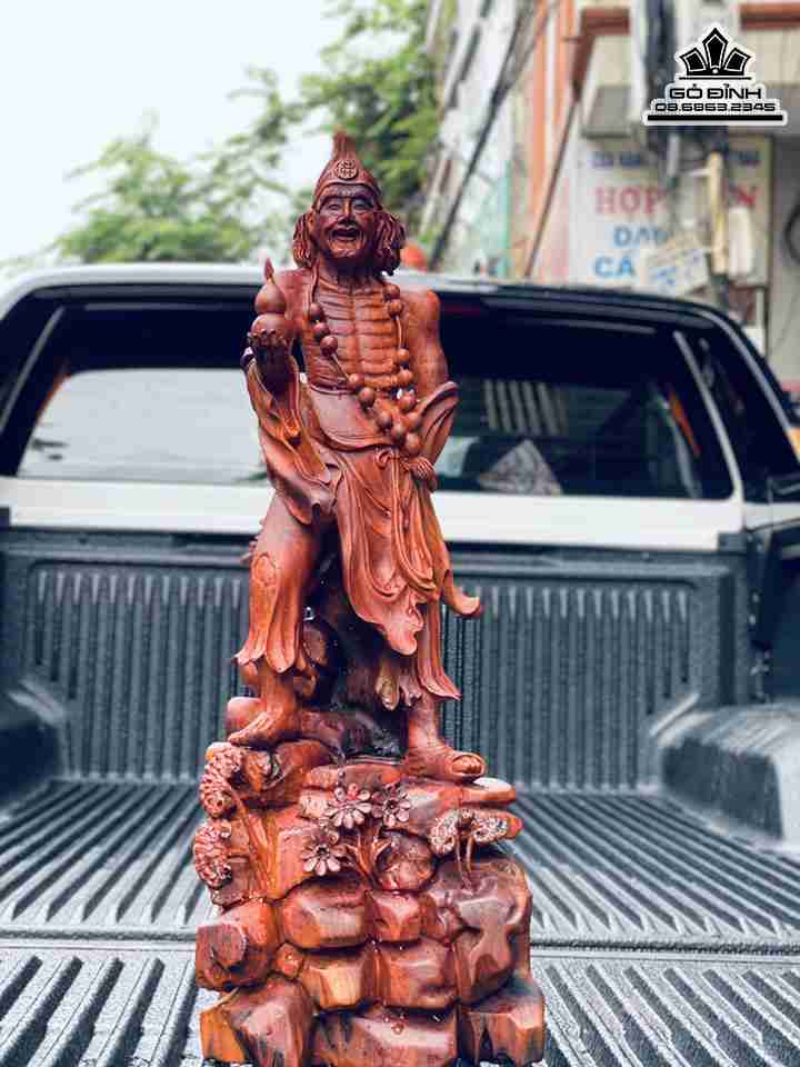 Tượng Phật Sống Tế Công Gỗ Trắc Việt Liền Khối 12