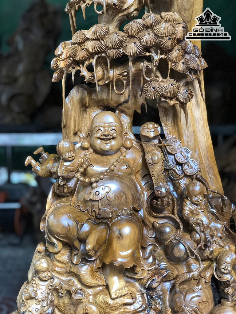 Tượng Phật Di Lặc Ngồi Gốc Tùng Gỗ Bách Xanh Cao 76 Ngang 46 Sâu 20 (cm)ư 2