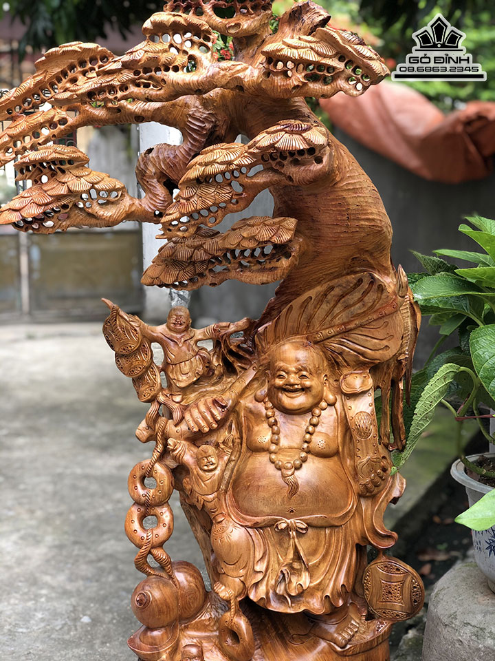 Tượng Phật Di Lặc Đứng Gốc Tùng Gỗ Hương Việt Cao 111 Ngang 60 Sâu 30 (cm) 0