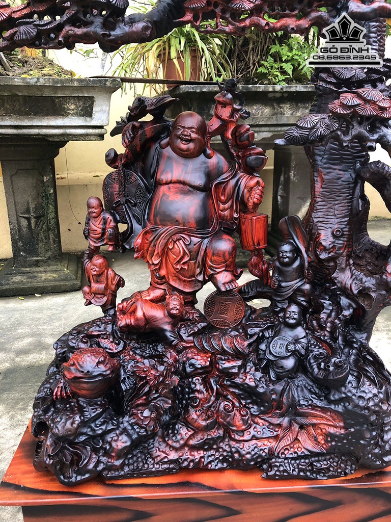 Tượng Phật Di Lặc Đứng Gốc Tùng Gỗ Trắc Cao 99 Ngang 75 Sâu 34 Cả Kỷ 115 (cm) 0