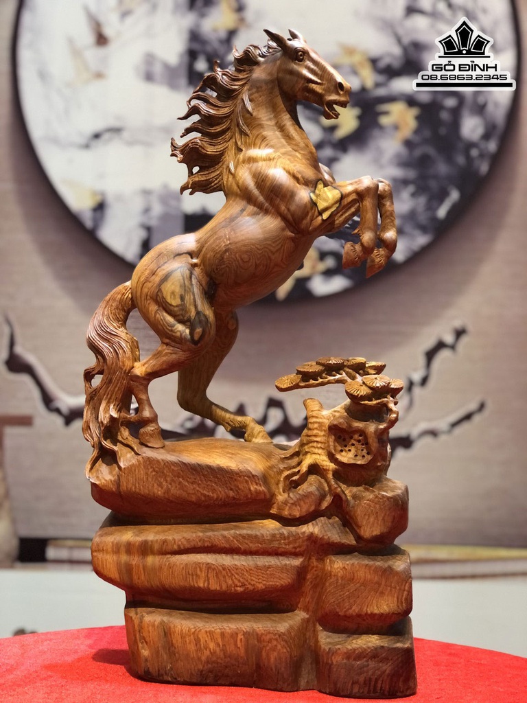 Tượng Ngựa Phong Thủy (Nhất Mã) Gỗ Ngọc Am Cao 69 Ngang 45 Sâu 23 (cm)