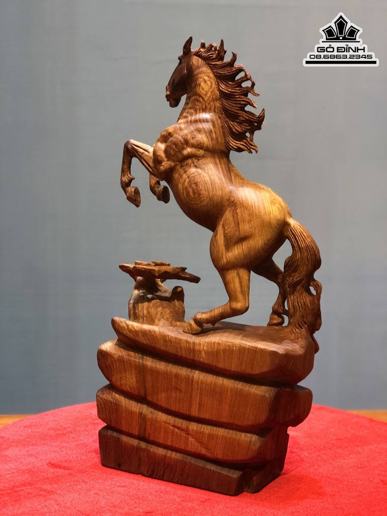 Tượng Ngựa Phong Thủy (Nhất Mã) Gỗ Ngọc Am Cao 69 Ngang 45 Sâu 23 (cm)