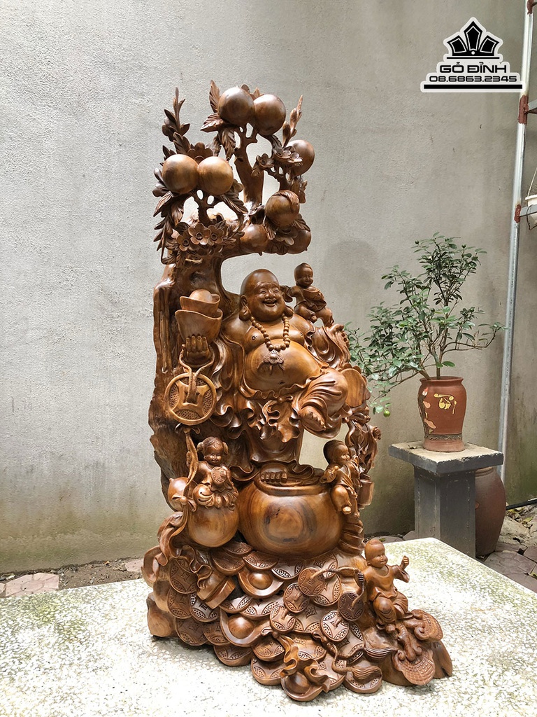 Tượng Phật Di Lặc Đứng Gốc Tùng Gỗ Xá Xị (Gù Hương) Cao 100 Ngang 45 Sâu 30 (cm) 0