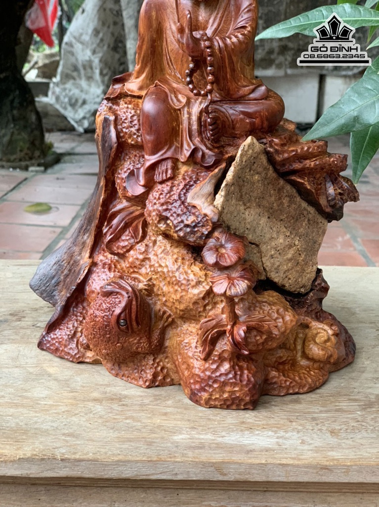 Tượng Đạt Ma Sư Tổ Ngồi Thiền Gỗ Hương Ôm Đá Cao 30.5 Ngang 27 Sau 25 (cm)3