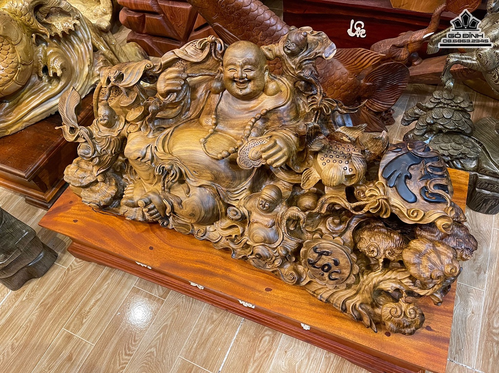 Tượng Phật Di Lặc Tam Phúc Gô Bách Xanh Cao 28 Ngang 73 Sâu 33 (cm) 1