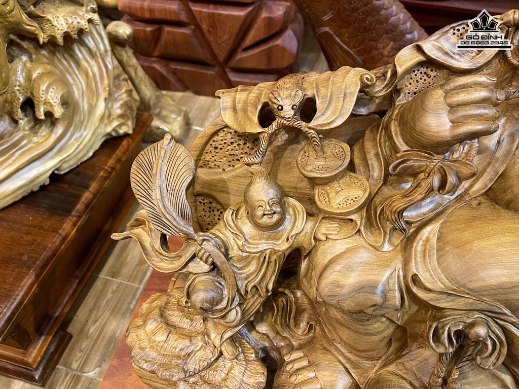 Tượng Phật Di Lặc Tam Phúc Gô Bách Xanh Cao 28 Ngang 73 Sâu 33 (cm)