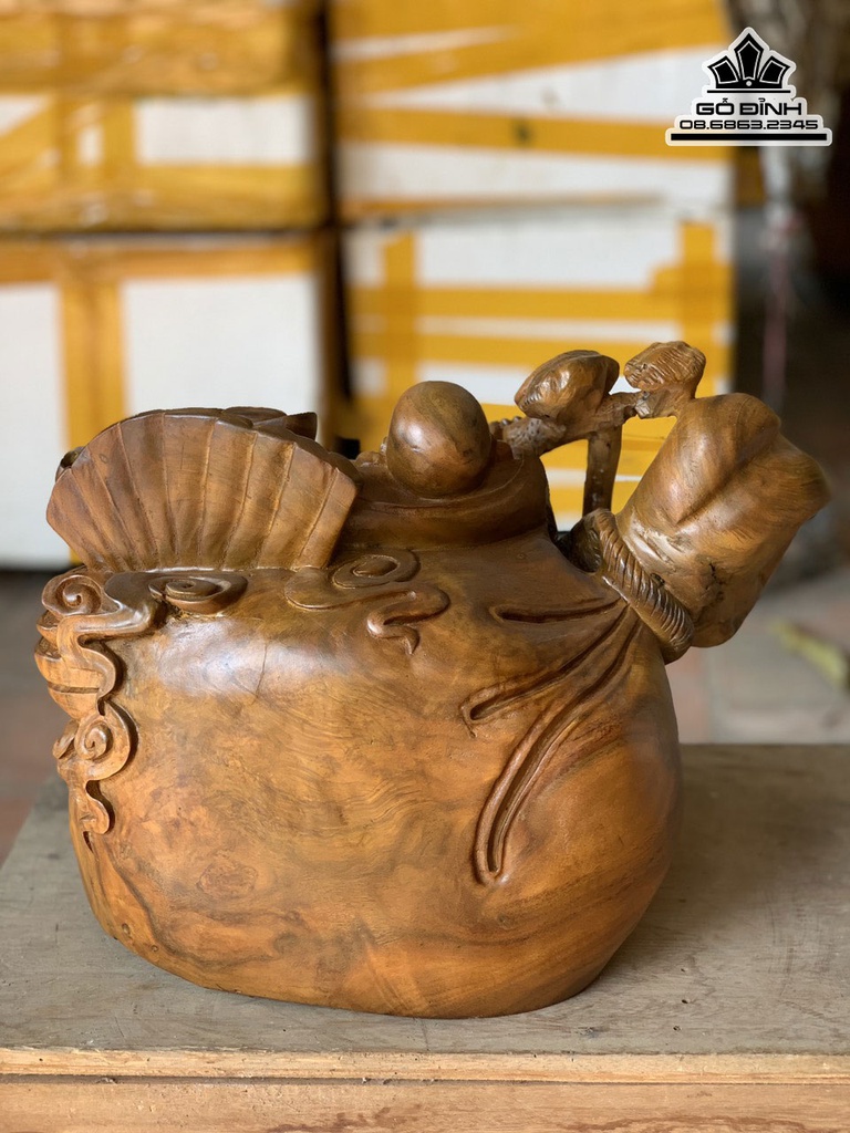 Tượng Phật Di Lặc Ngồi Bao Tiền Gỗ Xá Xị (Gù Hương) Cao 25 Ngang 38 Sâu 23 (cm) 3