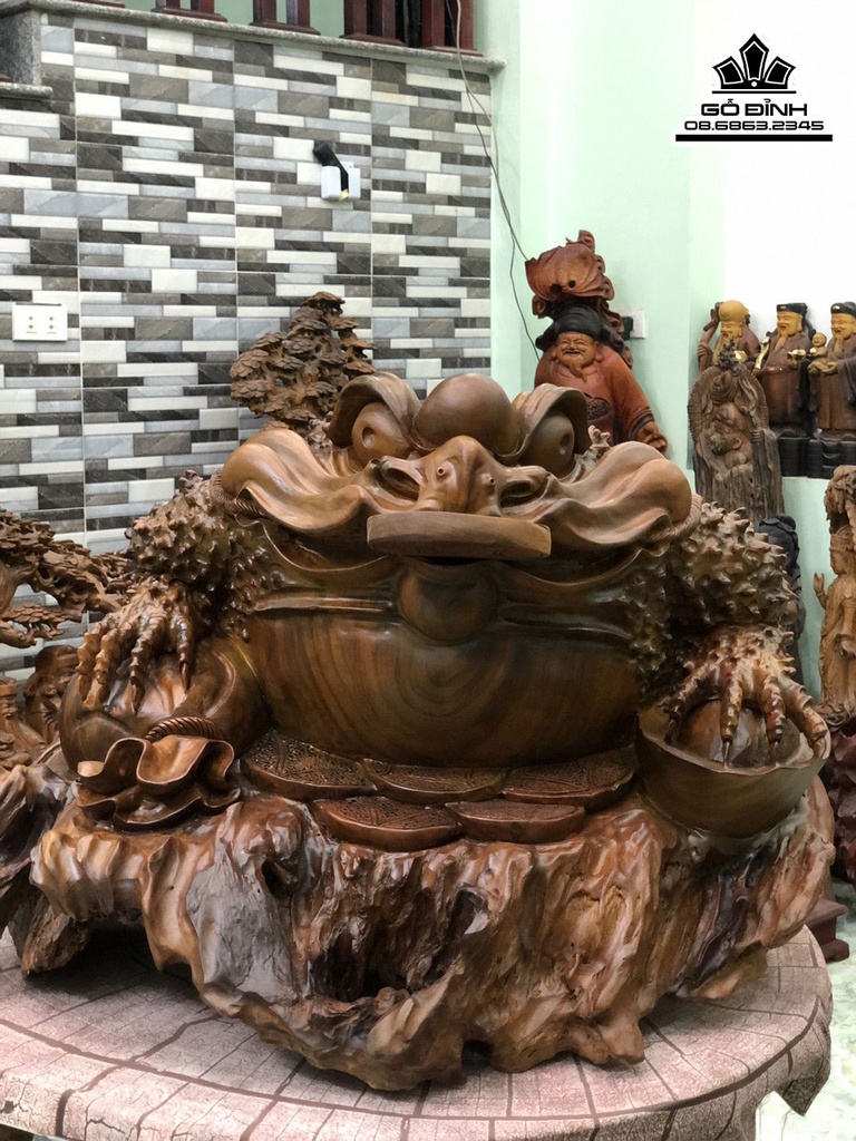 Tượng Cóc Thiềm Thừ Gỗ Bách Xanh Cao 48 Ngang 70 Sâu 70 (cm)