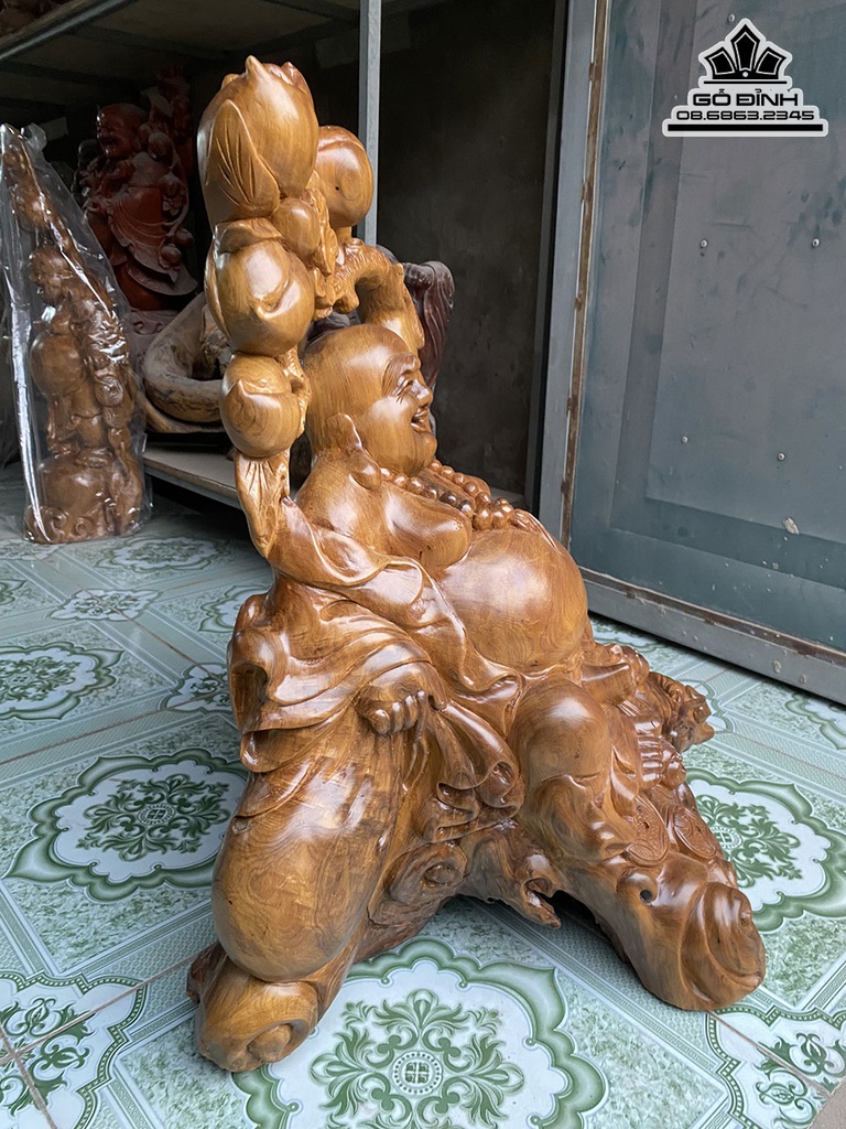 Tượng Phật Di Lặc Vác Cành Đào Gỗ Bách Xanh Cao 66 Ngang 56 Sâu 40 (cm) 2