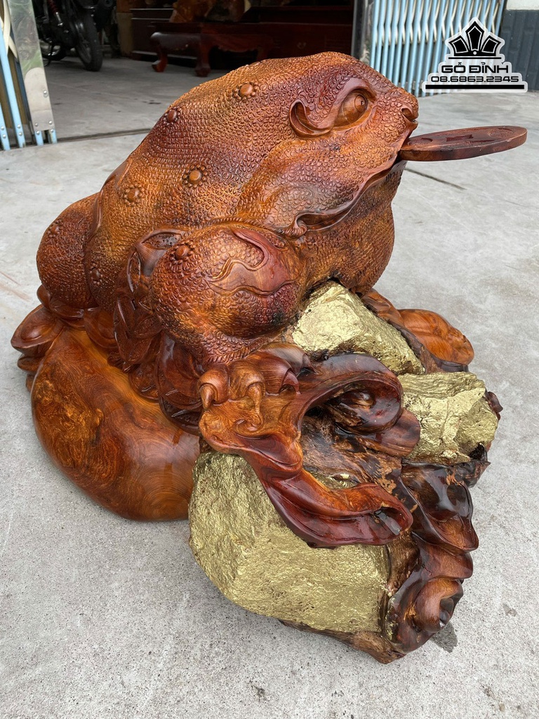 Tượng Cóc Thiềm Thừ Gỗ Hương Việt Ôm Đá Cao 48 ngang 62 Sâu 55 (cm) 0