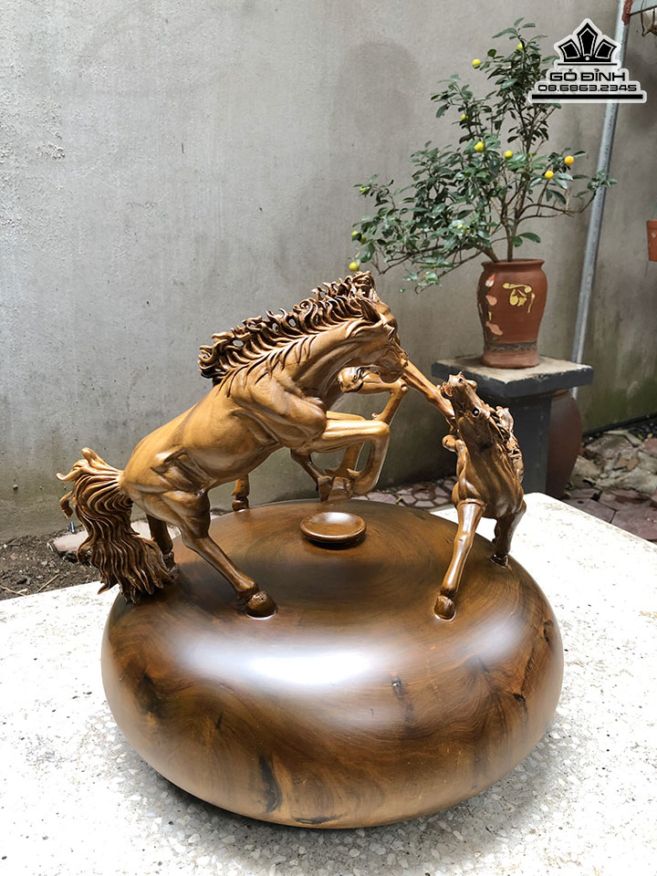 Tượng Ngựa Gỗ Bách Xanh Cao 40 Đường Kính 42 (cm) 2