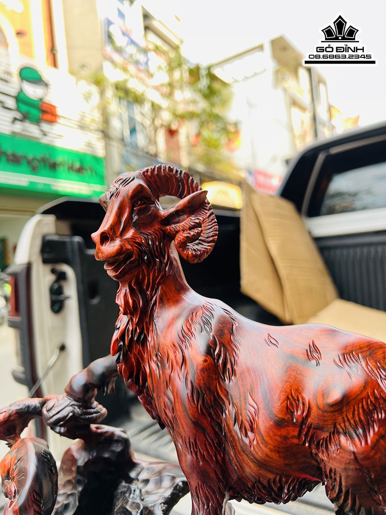 Tượng Dê Gỗ Trắc Cao 44 Ngang 37 Sâu 22 (cm)