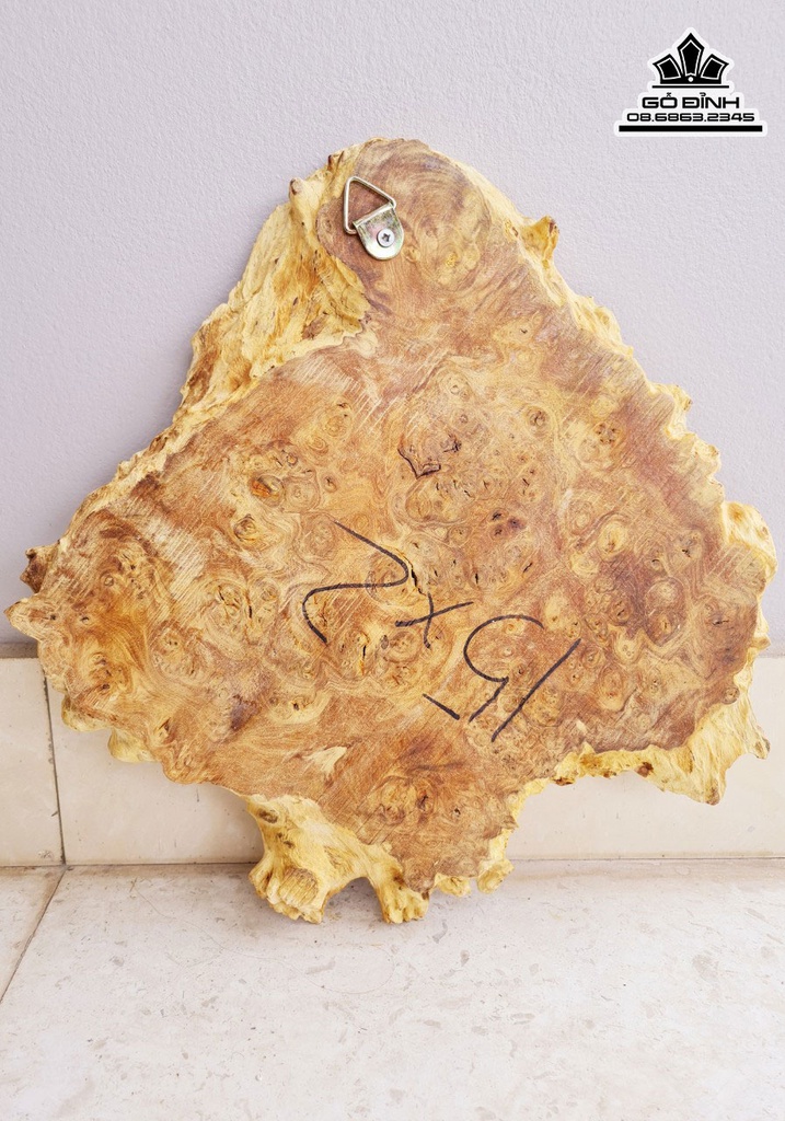 Tranh Gỗ Chữ Tâm Gỗ Nu Nghiến Cao 42 Ngang 41 Dày 2 (cm) 0