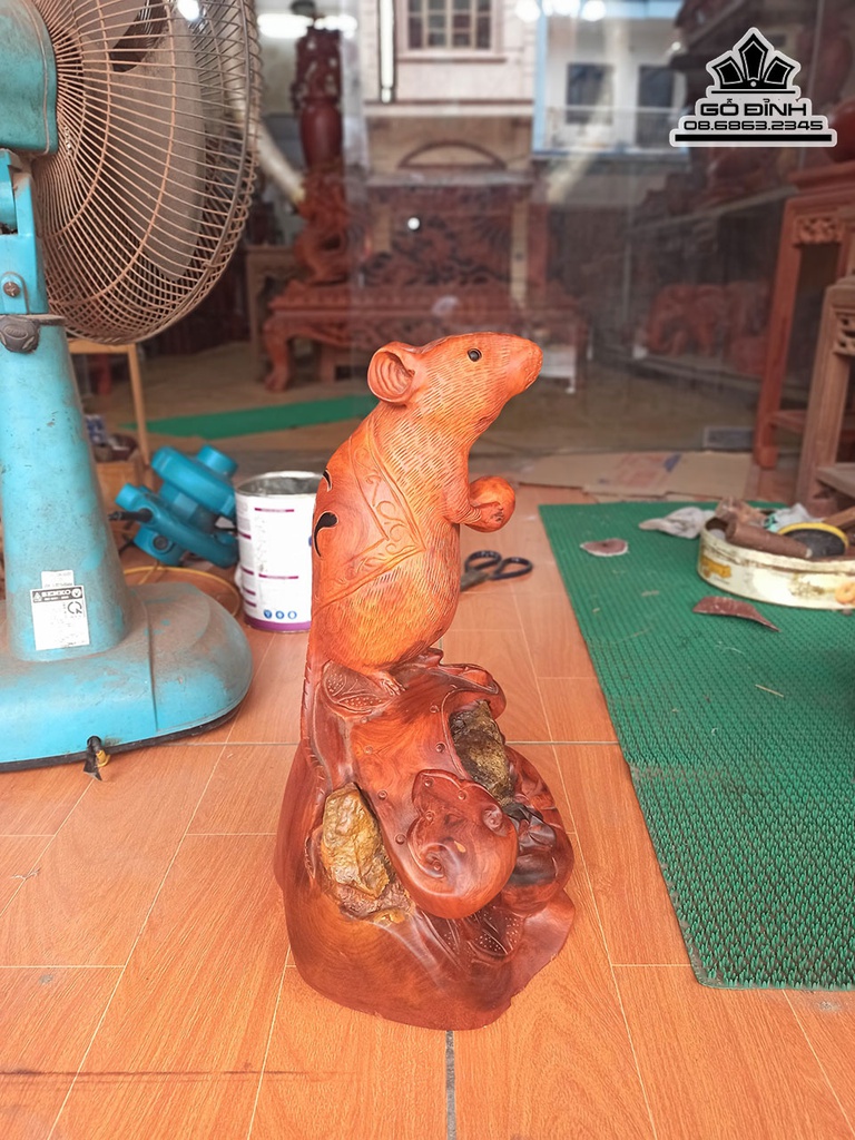 Tượng Chuột Gỗ Hương Ôm Đá Cao 40 Ngang 20 Sâu 20 (cm) 2