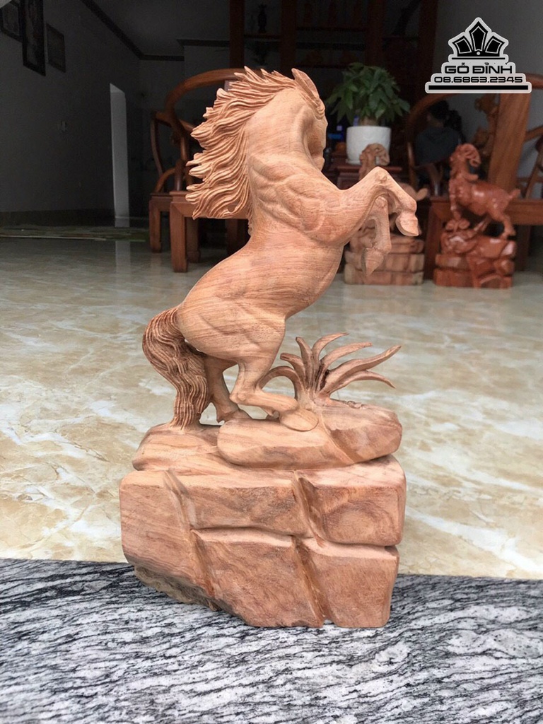 Tượng Ngựa Nhất Mã Gỗ Hương Cao 42 Ngang 20 Sâu 10 (cm) 0