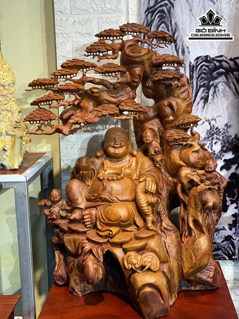 Tượng Phật Di Lặc Tam Phúc Ngồi Gốc Tùng Gỗ Hương Cao Cả Kỷ 118 Ngang 70 Sâu 48 (cm) 1