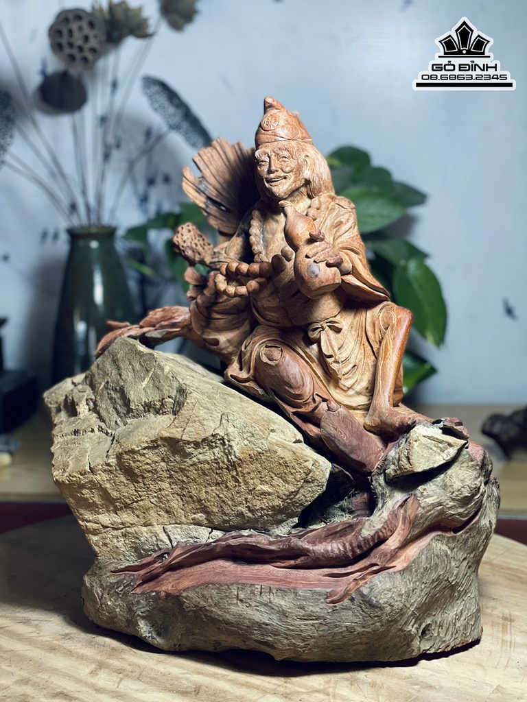 Tương Tế Công Gỗ Hương Ôm Đá Cao 43 Ngang 43 Sâu 27 (cm)