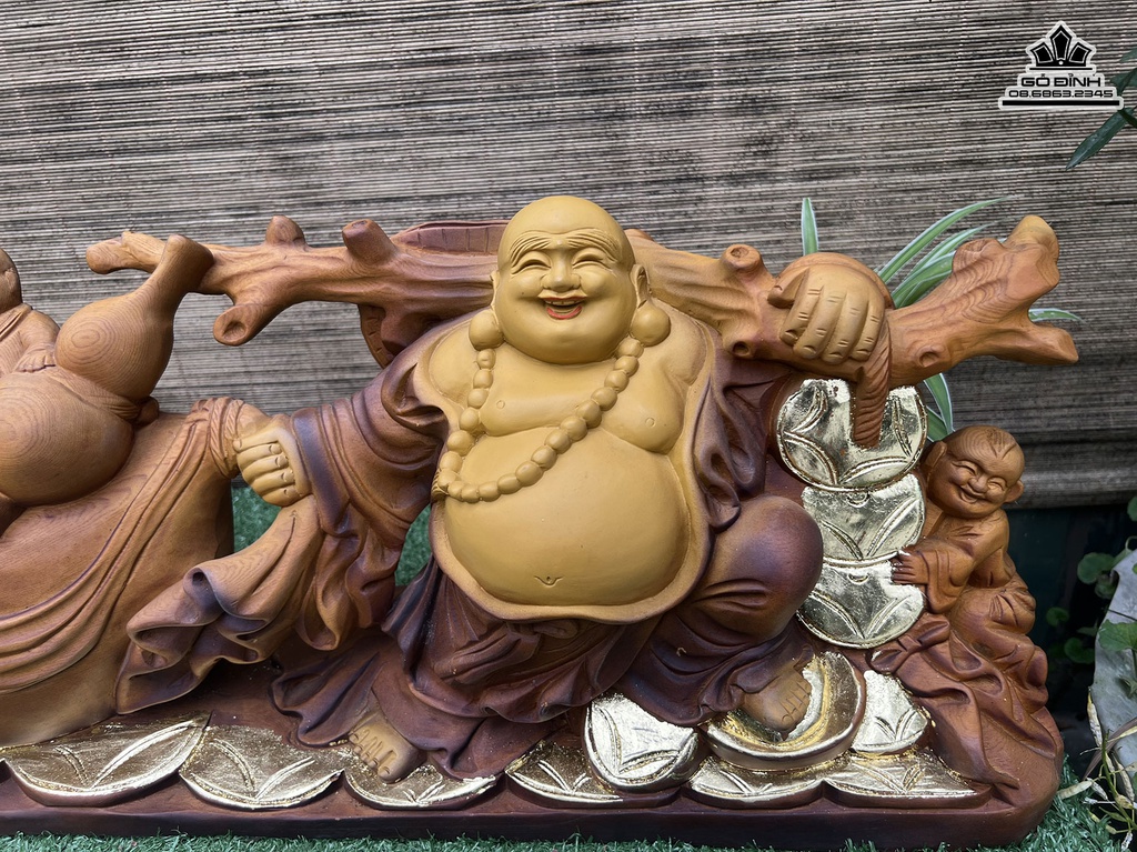 Tượng Phật Di Lặc Kéo Bao Tiền Gỗ Pơ Mu Cao 23 Ngang 71 Sâu 16 (cm) 0