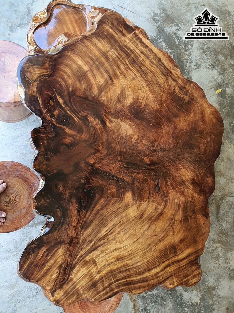 Bộ Bàn Gỗ Muồng Dài 135 Rộng 90 Dày 15 Ghế Gỗ Lim Cao 60 Mặt 50-45(cm)