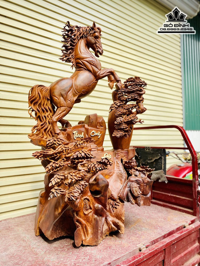 Tượng Ngựa Gỗ Hương Cao 156 Ngang 95 Sâu 85 (cm) 2