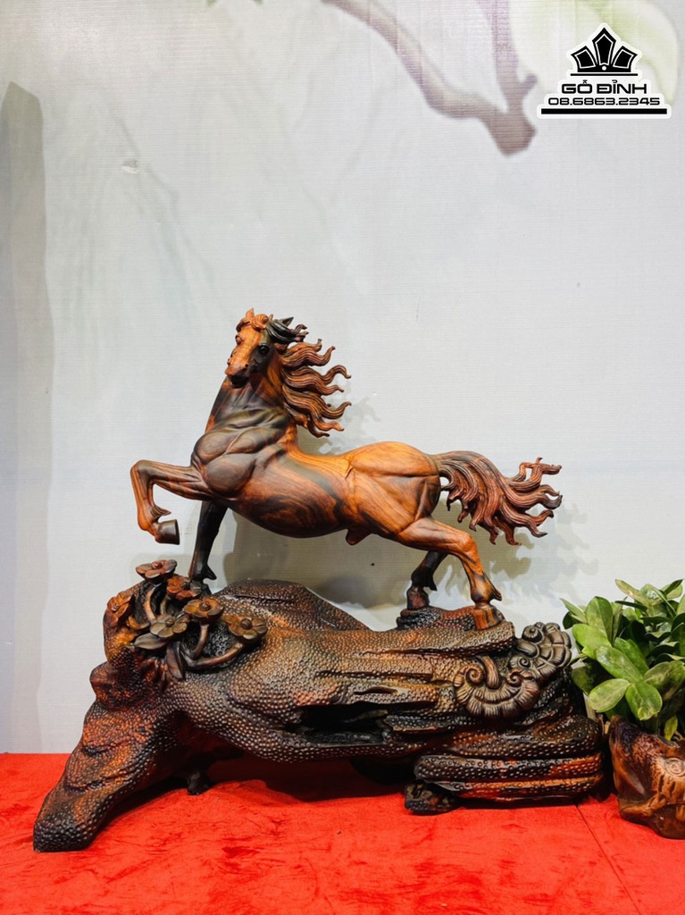 Tượng Nhất Mã Gỗ Trắc Cao 59 Ngang 62 Sâu 24 (cm) 2