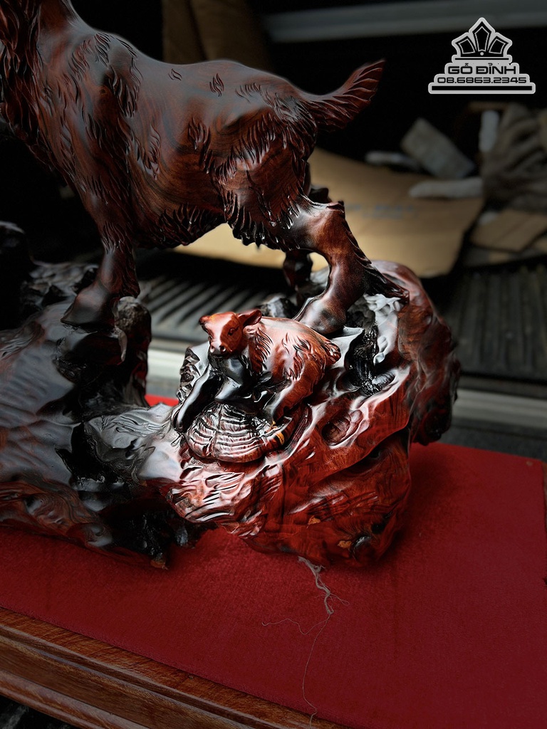 Tượng Dê (Tam Dương)Gỗ Trắc Cao 44 Ngang 37 Sâu 22 (cm)6