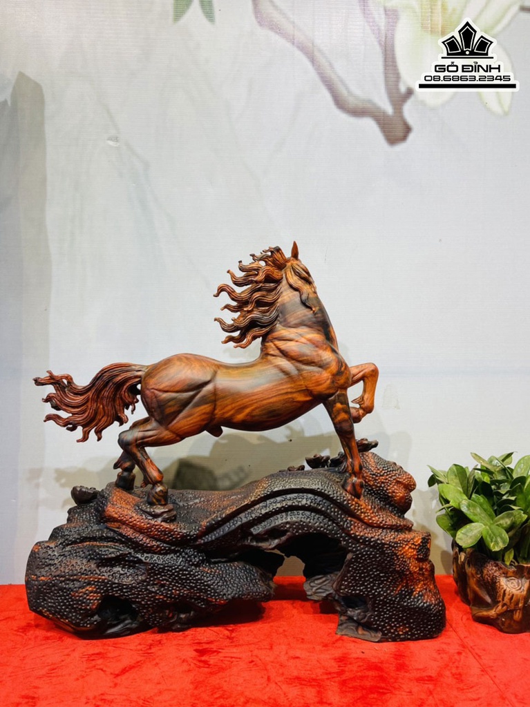 Tượng Nhất Mã Gỗ Trắc Cao 59 Ngang 62 Sâu 24 (cm) 0