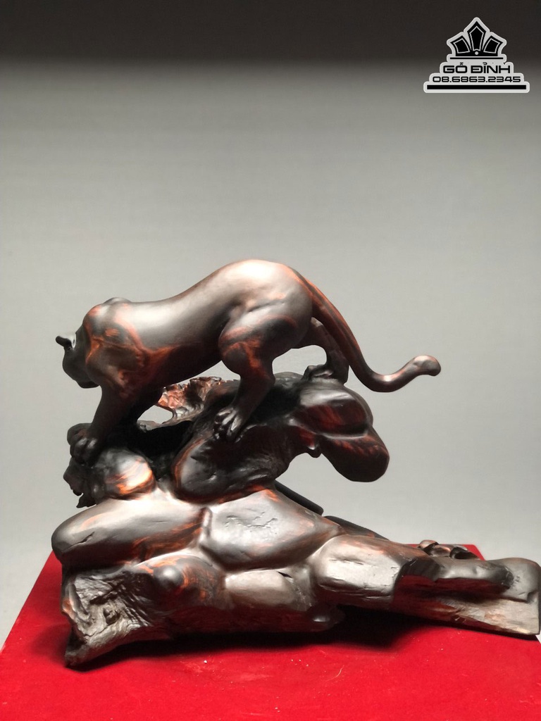 Tượng Báo Gỗ Trắc Liền Khối Cao 32 Ngang 42 Sâu 24 (cm) 0