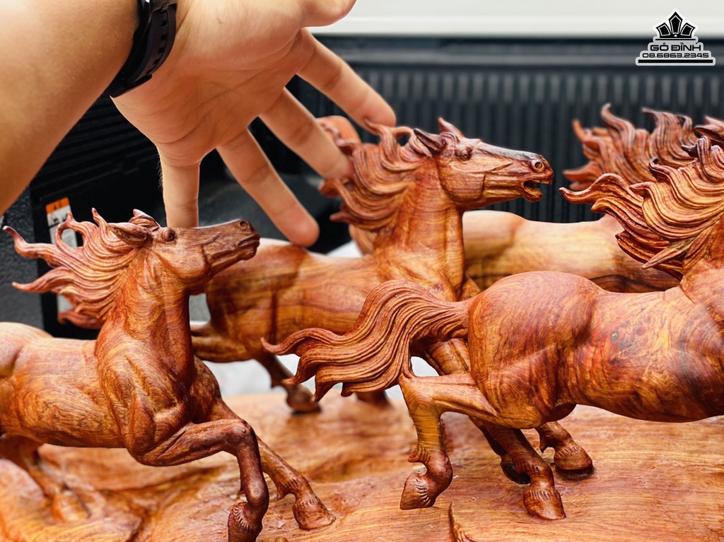 Tượng Bát Mã Truy Phong Gỗ Cẩm Liền Khối Cao 63 Ngang 107 Sâu 31 (cm) 7