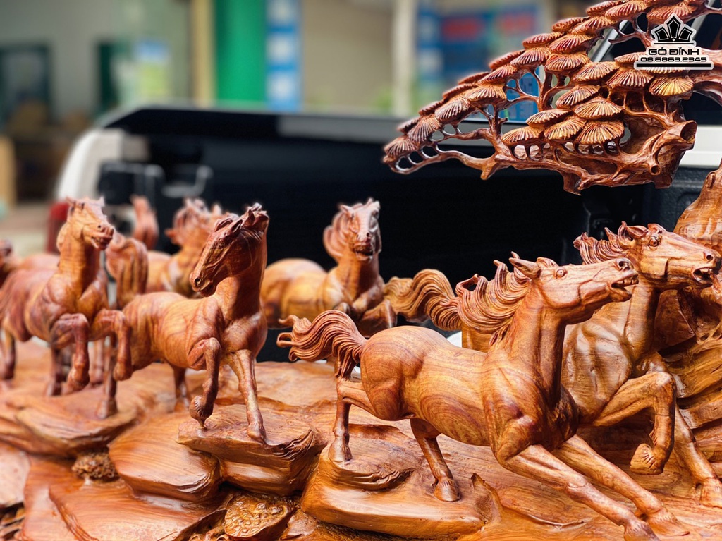 Tượng Bát Mã Truy Phong Gỗ Cẩm Liền Khối Cao 63 Ngang 107 Sâu 31 (cm) 9