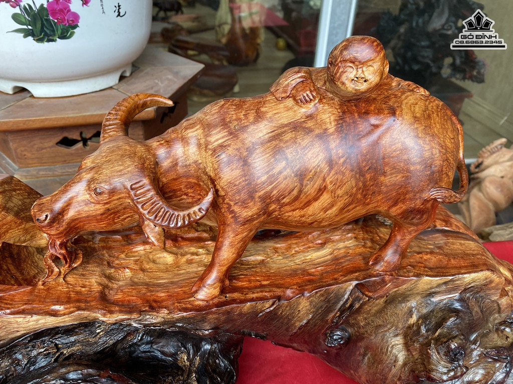 Tượng Trâu Gỗ Hương Liền Khối Cao 33 Ngang 58 Sâu 23 (cm)4