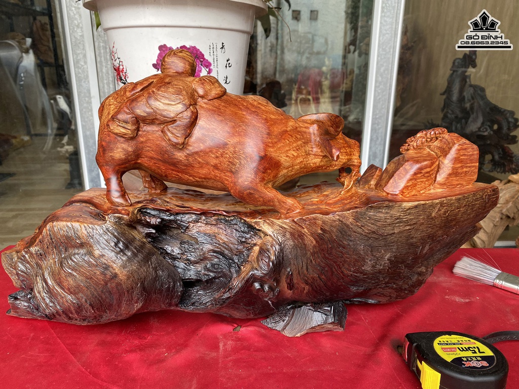 Tượng Trâu Gỗ Hương Liền Khối Cao 33 Ngang 58 Sâu 23 (cm)5