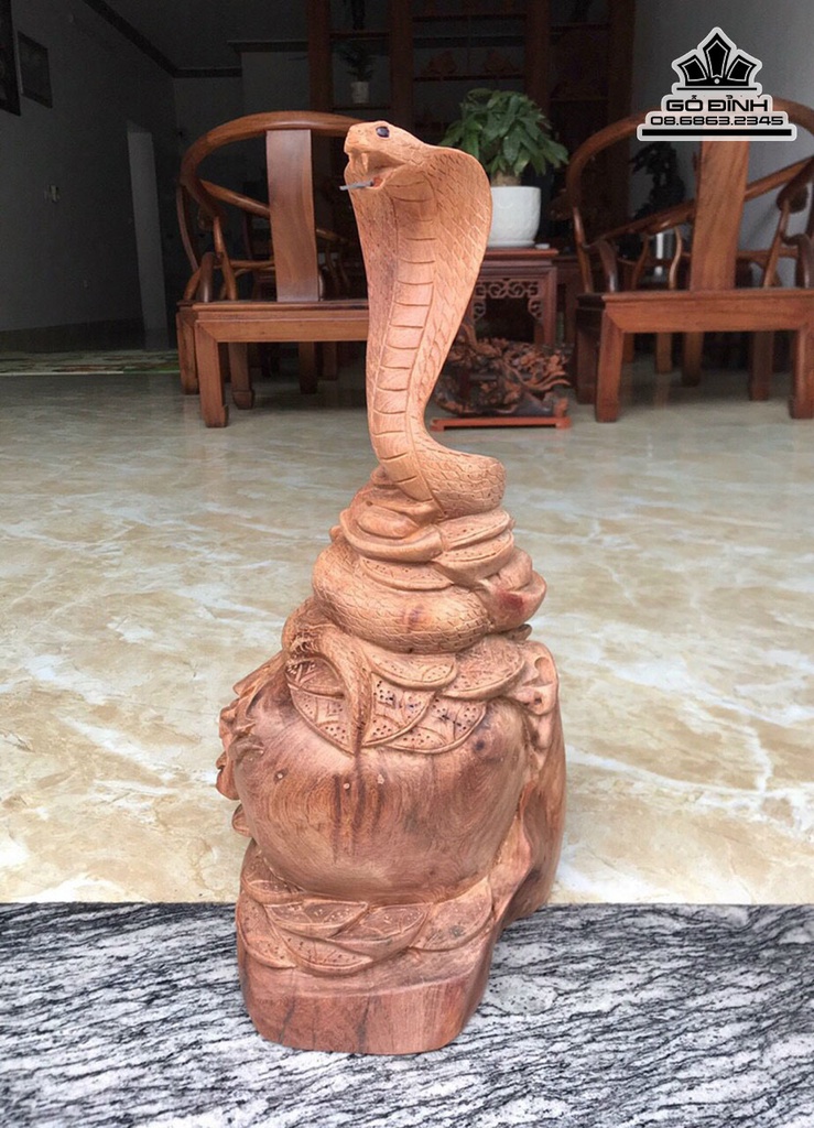 Tượng Rắn Gỗ Hương Cao 48 Ngang 20 Sâu 20 (cm)1