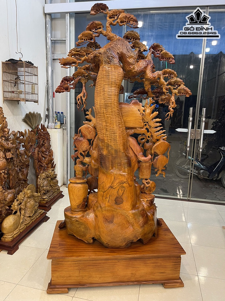 Tượng Di Lặc Đứng Gốc Tùng Gỗ Hương Gia Lai Cao 195 Ngang 115 Sâu 52 Cả Kỷ 225 (cm) 1