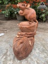 Tượng Chuột Đứng Bao Tiền Gỗ Hương Liền Khối Cao 33 Ngang 20 Sâu 17 (cm) 0