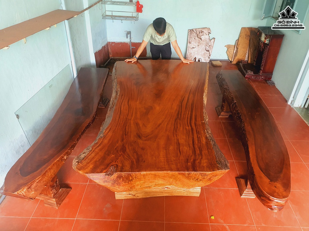 Bộ Bàn Ghế Gỗ Lim Nguyên Khối 0