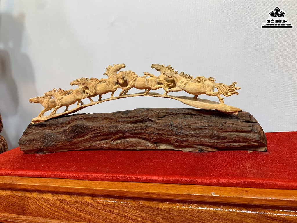 Tượng Ngựa (Bát Mã)Gỗ Hoàng Đàn Cao 14 Ngang 33 Sâu 3.5 (cm) 2