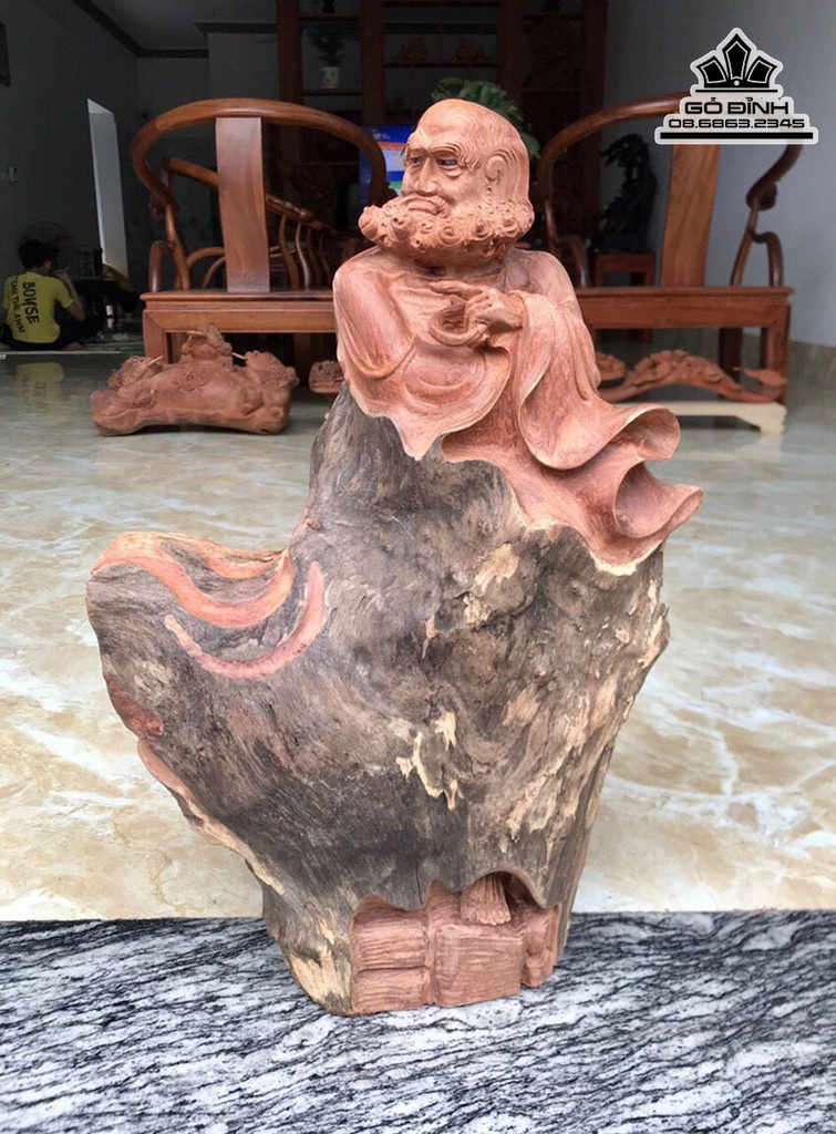 Tượng Đạt Ma Sư Tổ Gỗ Hương Cao 50 Ngang 30 Sâu 18 (cm) 0
