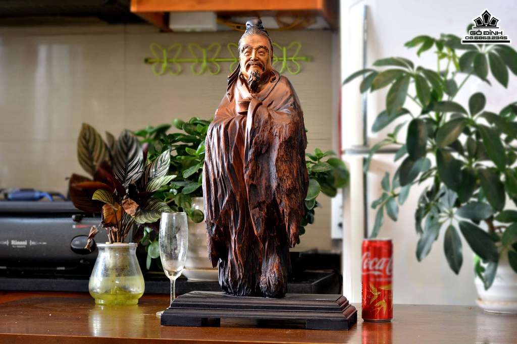 Tượng Thần Trà Lục Vũ Gỗ Bách Xanh Cao 51 Ngang 18 Sâu 15 (cm) 0