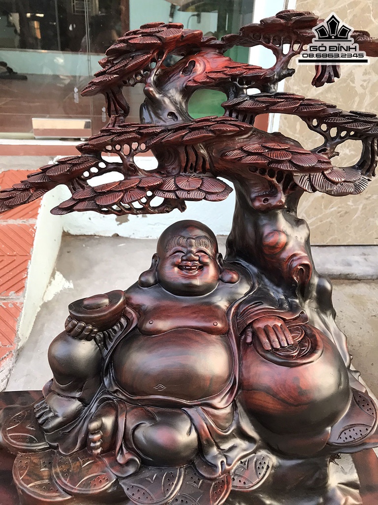 Tượng Phật Di Lặc Ngồi Gốc Tùng Gỗ Trăc Cao 55 Ngang 45 Sâu 22 (cm) 2