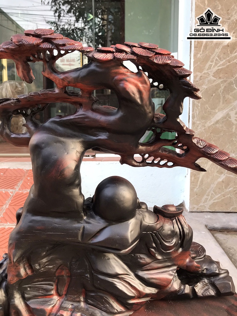 Tượng Phật Di Lặc Ngồi Gốc Tùng Gỗ Trăc Cao 55 Ngang 45 Sâu 22 (cm) 3