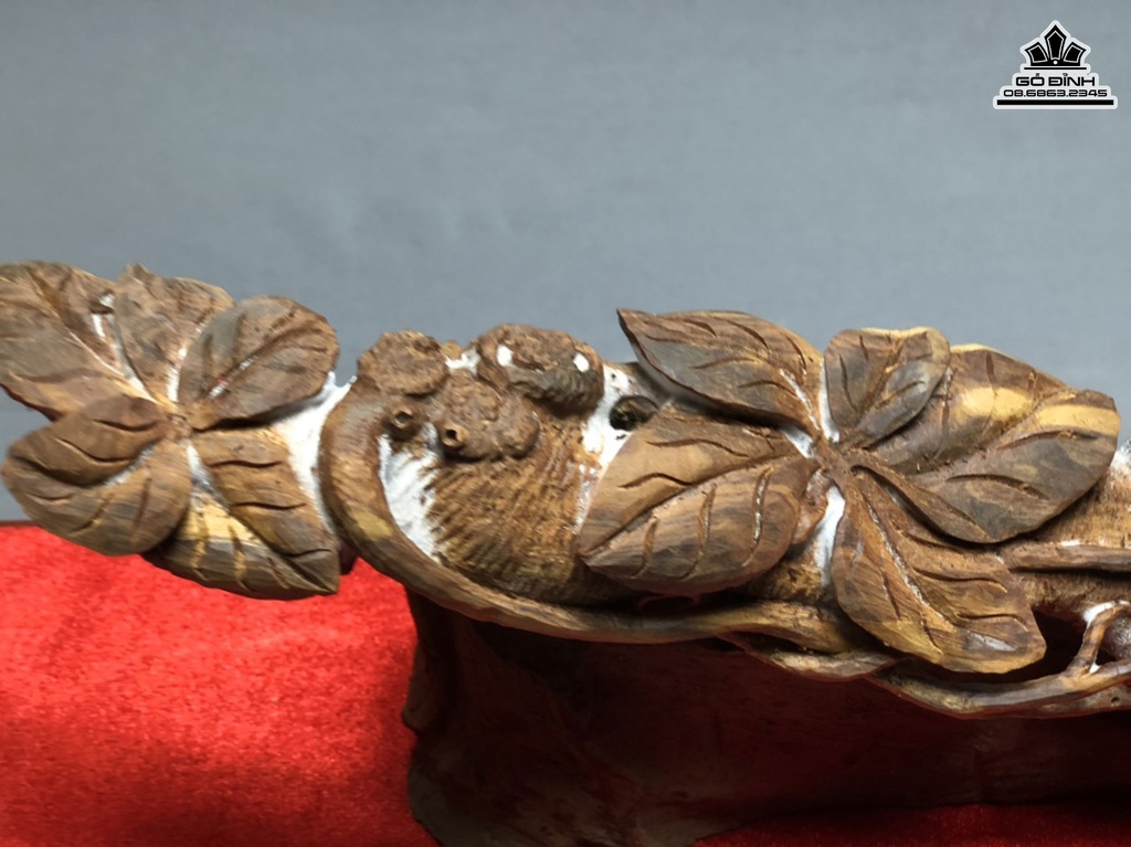 Tượng Kim Thiền Ngự Sâm Gỗ Hoàng Đàn Cao 12.5 Ngang 44 Sâu 5 (cm) 0