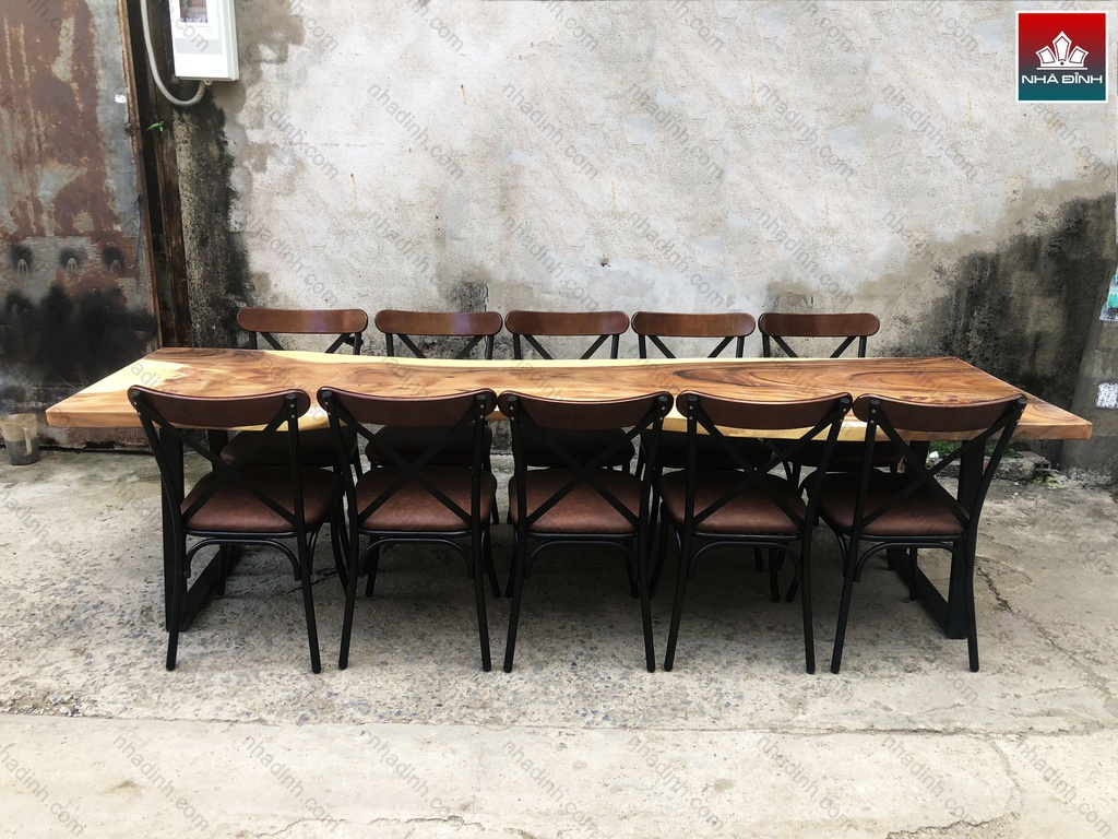 Bàn Gỗ Me Tây Nguyên Khối Dài 289 Rộng 85-67-82 Dày 5,2 (cm)0